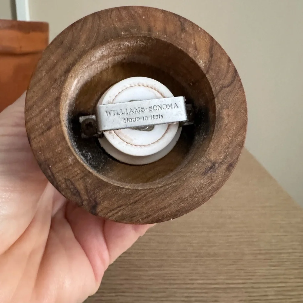 Williams Sonoma Salt Grinder